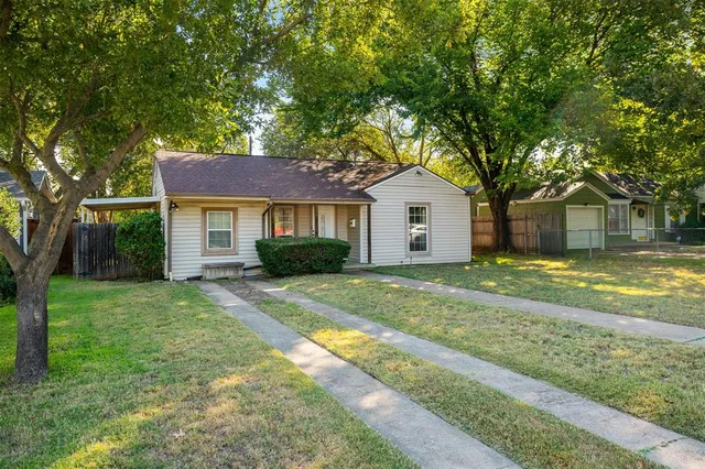 $455,000 | 708 North Bailey Avenue, Fort Worth, TX 76107