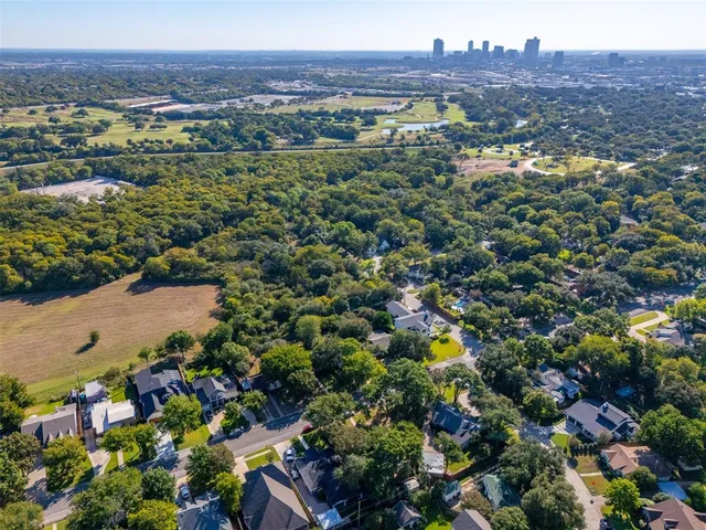 $455,000 | 708 North Bailey Avenue, Fort Worth, TX 76107