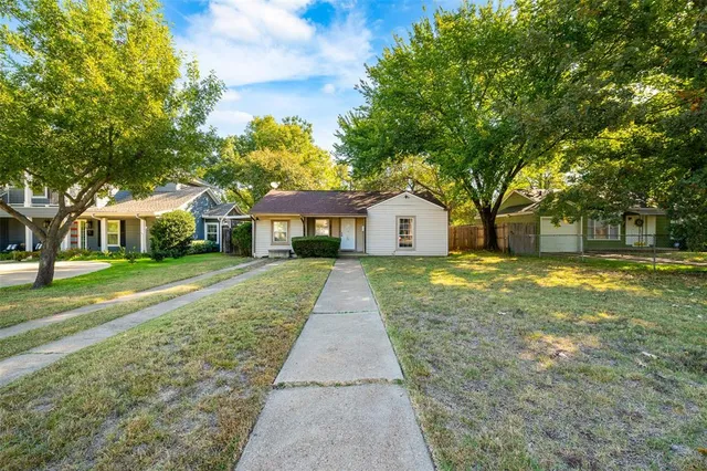 $455,000 | 708 North Bailey Avenue, Fort Worth, TX 76107