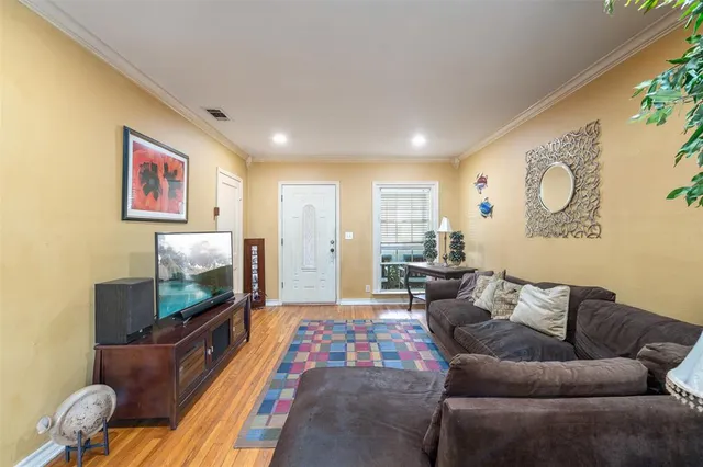 $455,000 | 708 North Bailey Avenue, Fort Worth, TX 76107