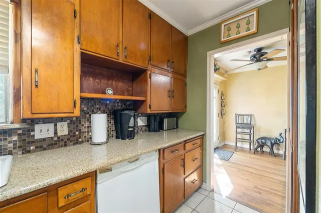 $455,000 | 708 North Bailey Avenue, Fort Worth, TX 76107