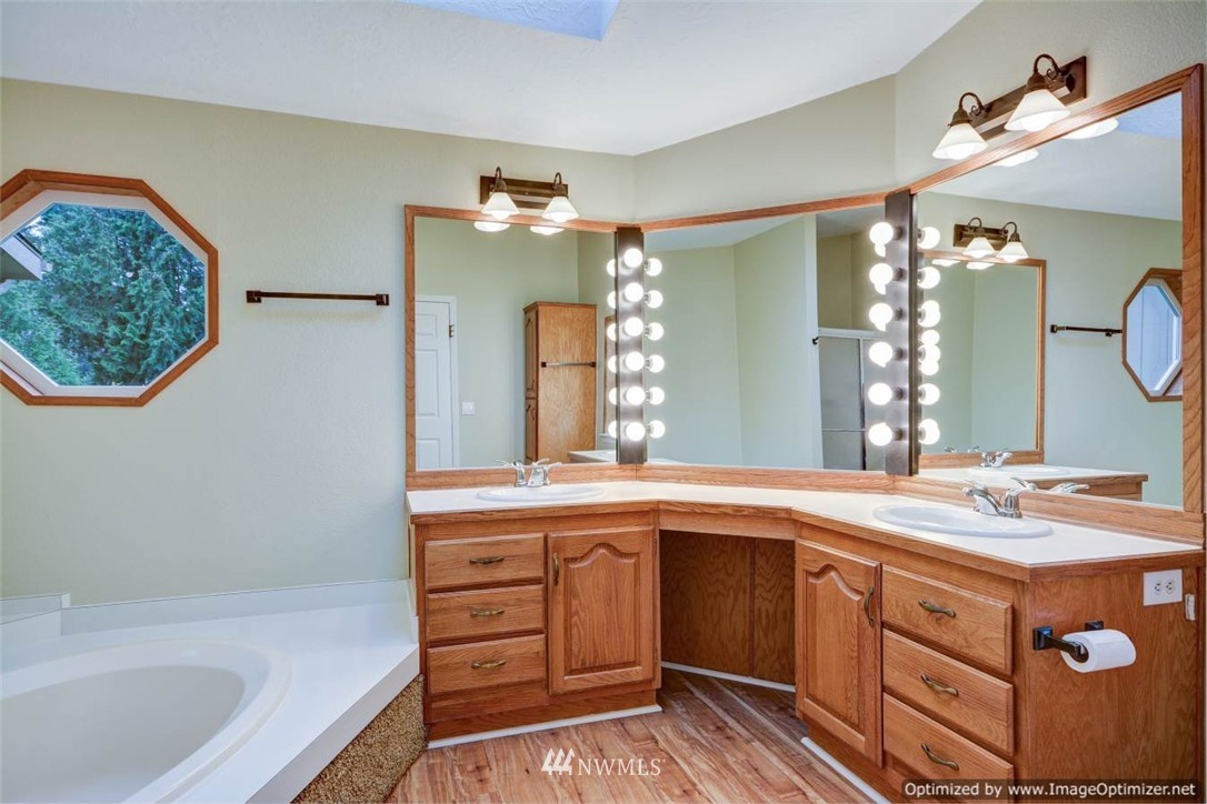 1173 East Bush Point Road Freeland, WA 98249 - Photo 17 of 25 Gallery Image 17