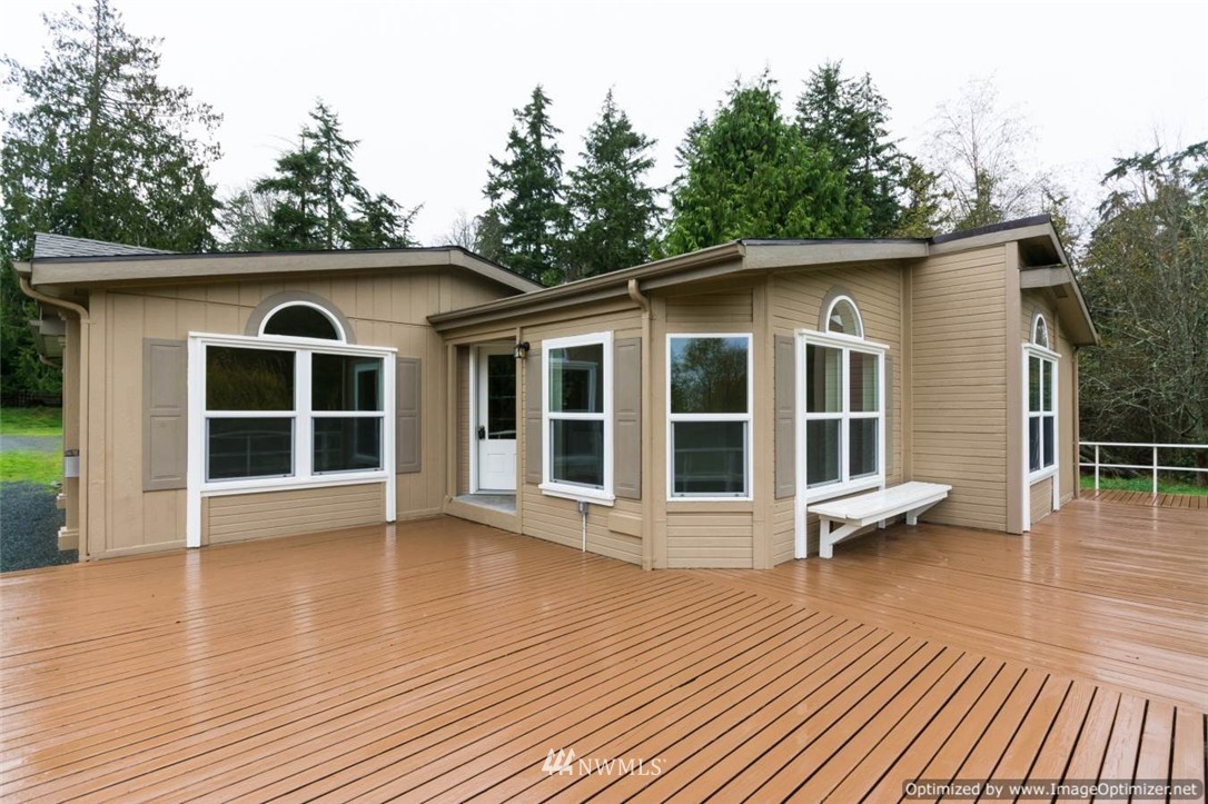 1173 East Bush Point Road Freeland, WA 98249 - Photo 4 of 25 Gallery Image 4