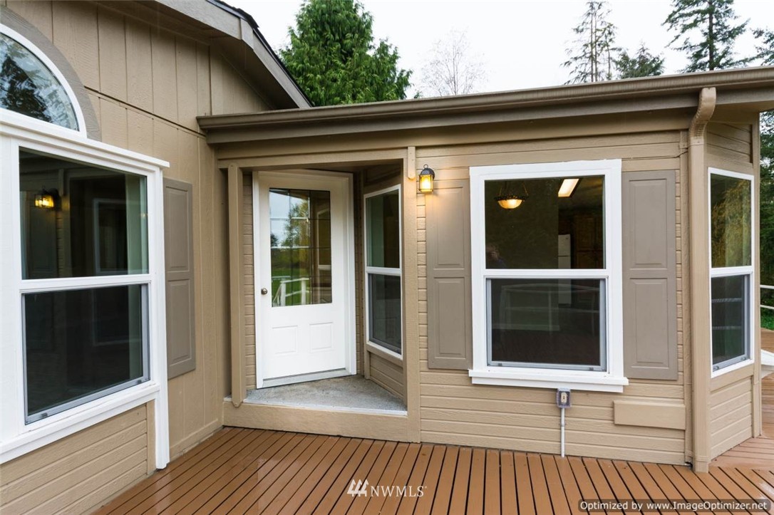 1173 East Bush Point Road Freeland, WA 98249 - Photo 5 of 25 Gallery Image 5