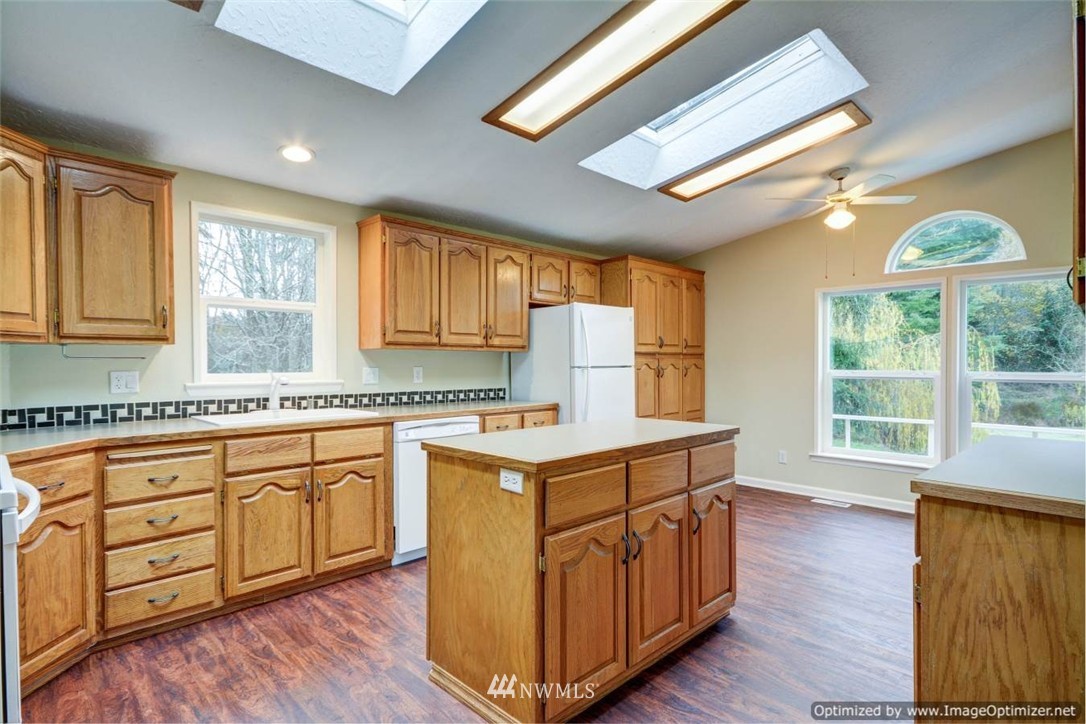 1173 East Bush Point Road Freeland, WA 98249 - Photo 10 of 25 Gallery Image 10