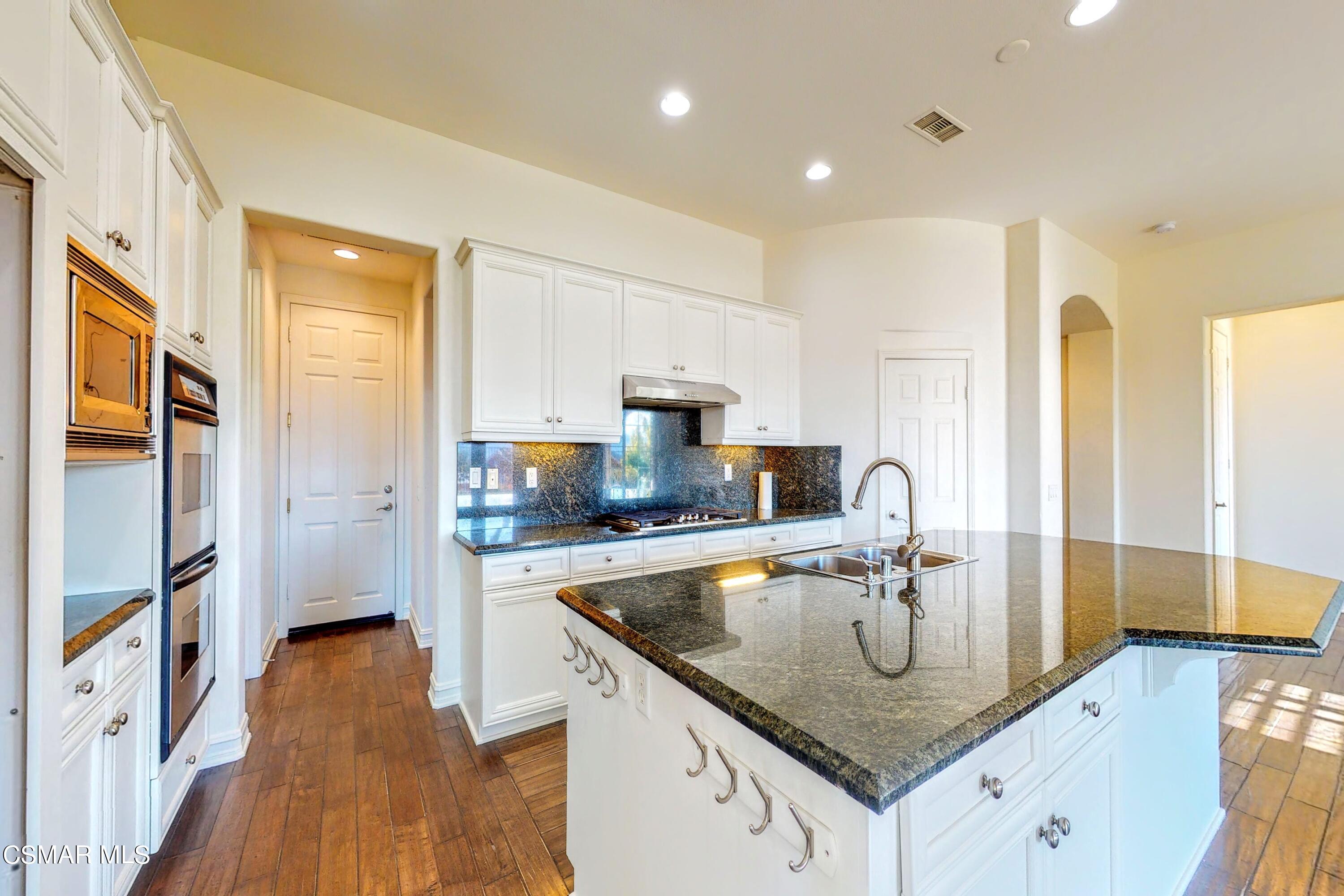 3705 Horizon Ridge Court Simi Valley, CA 93063 - Photo 10 of 62 3705-Horizon-Ridge-Simi-Valley-Ca-93063-
