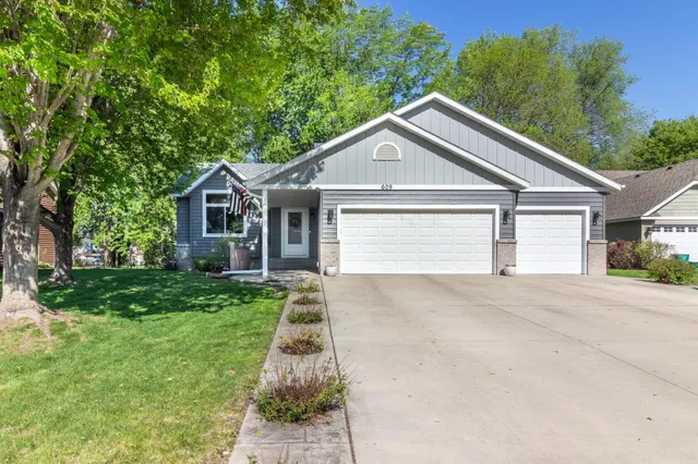 $359,900 | 609 Corrine Creek, Sartell, MN 56377