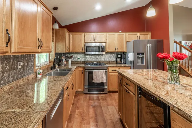 $359,900 | 609 Corrine Creek, Sartell, MN 56377