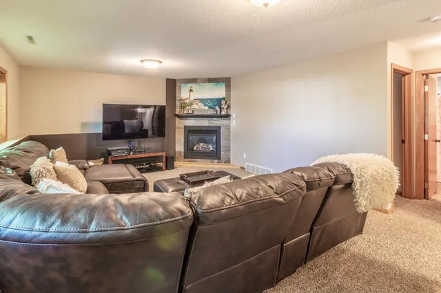 $359,900 | 609 Corrine Creek, Sartell, MN 56377