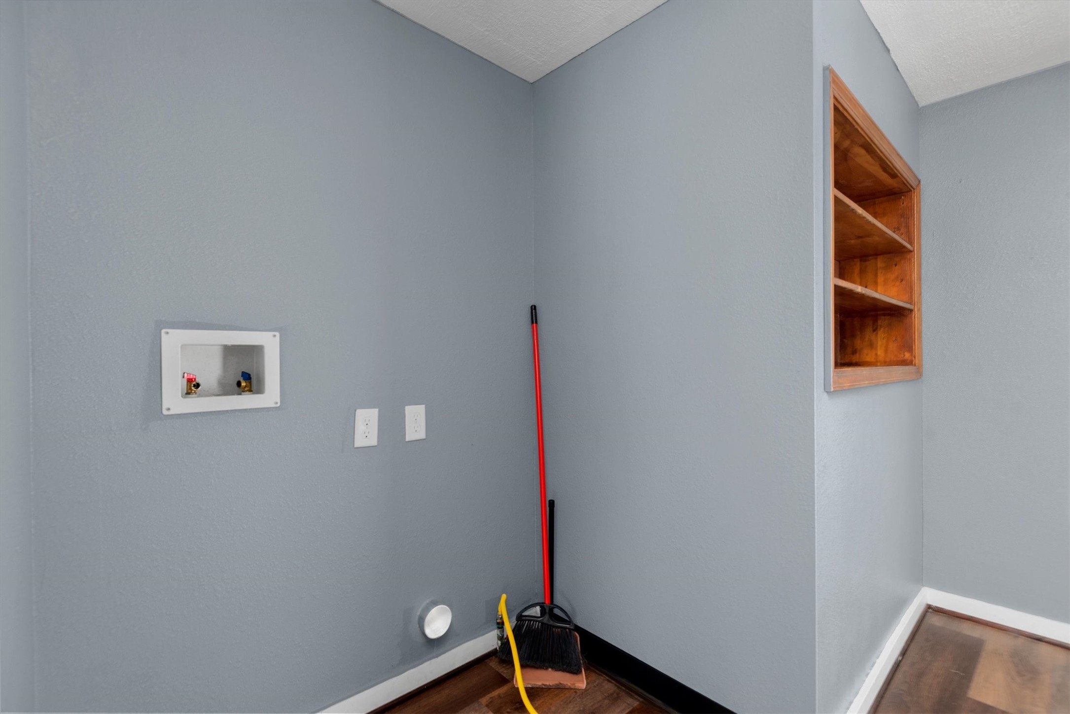 3914 Cetti Street Houston, TX 77009 - Photo 15 of 22 a view of a hallway with wooden floor
