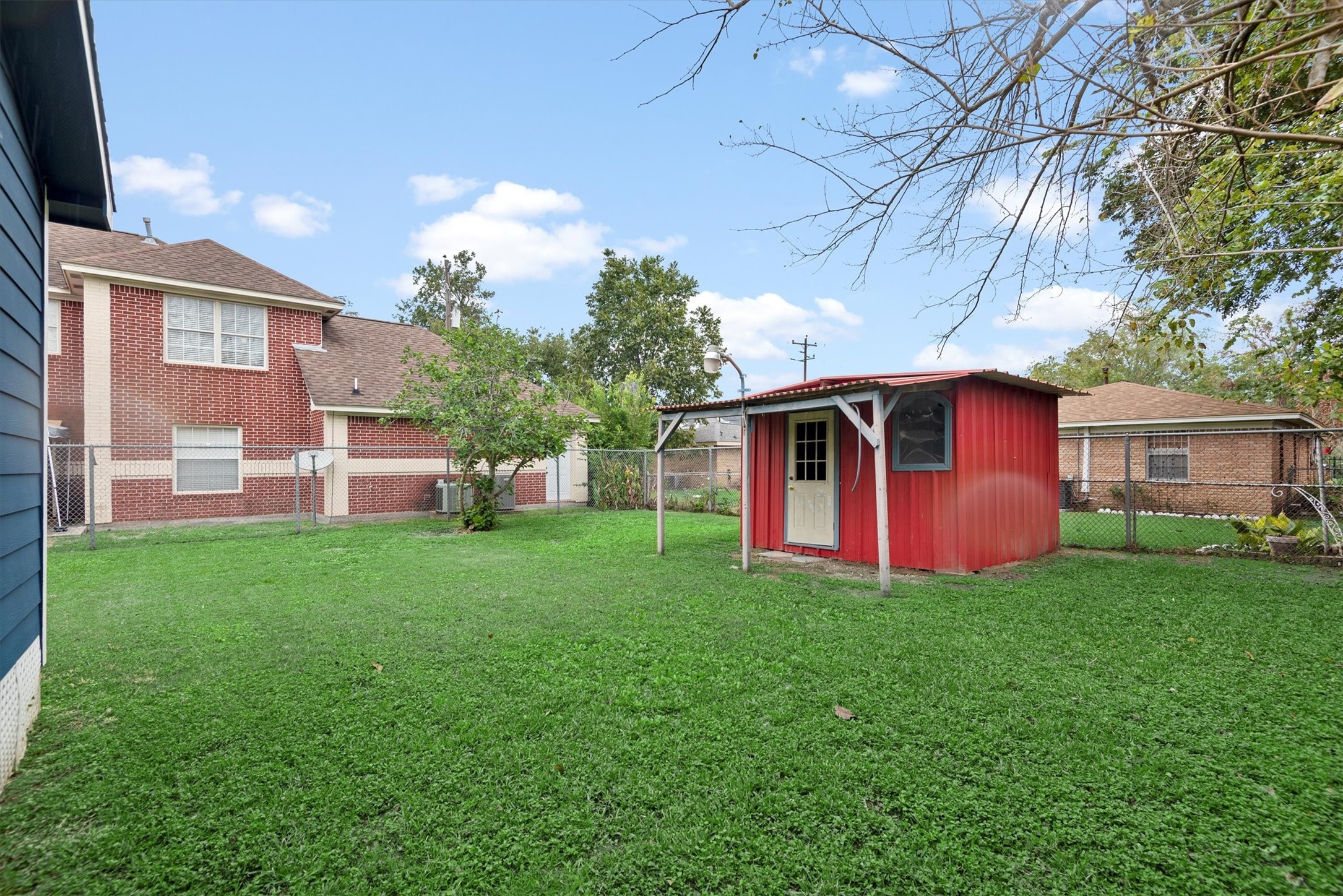 3914 Cetti Street Houston, TX 77009 - Photo 22 of 22 a view of a house with a backyard