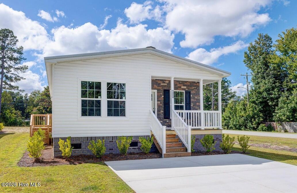 1005 Pine Ridge Castle Hayne, NC 28429 - Photo 1 of 11 front