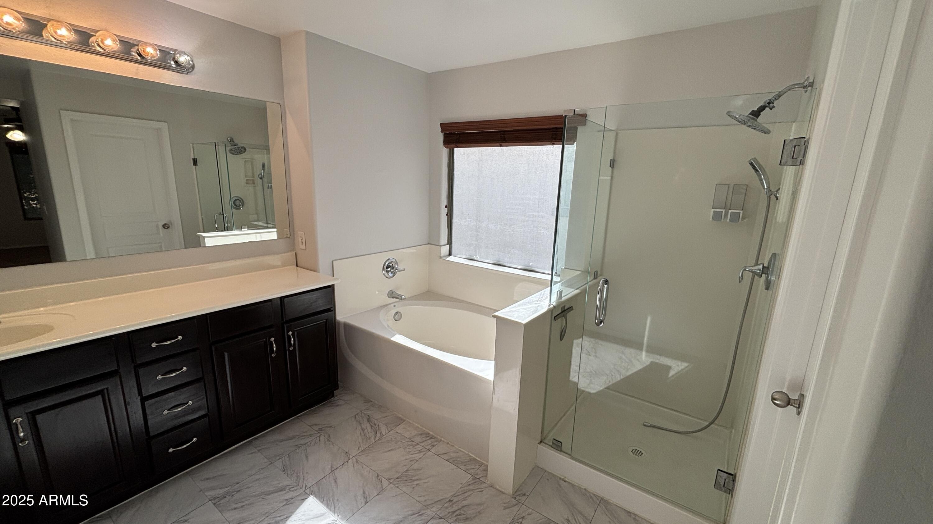 3805 East Santa Fe Lane Gilbert, AZ 85297 - Photo 13 of 26 IMG_1990