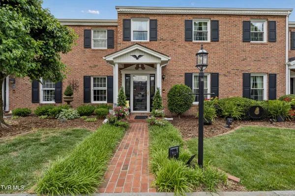 $299,900 | 2734 East Oakland Avenue, Unit E49, Johnson City, TN 37601