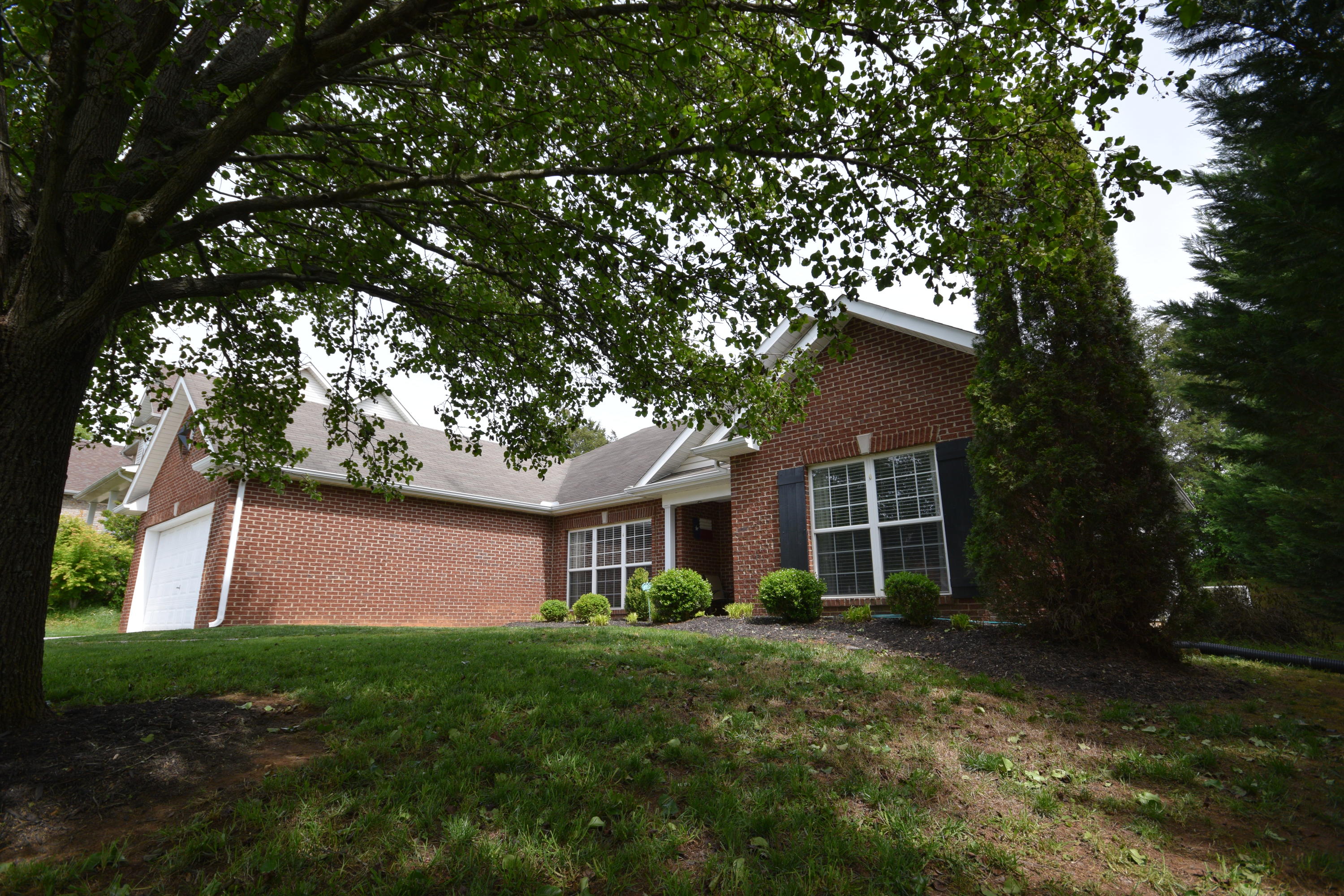 1354 Wineberry Road Powell, TN 37849 - Photo 1 of 18 DSC_2924
