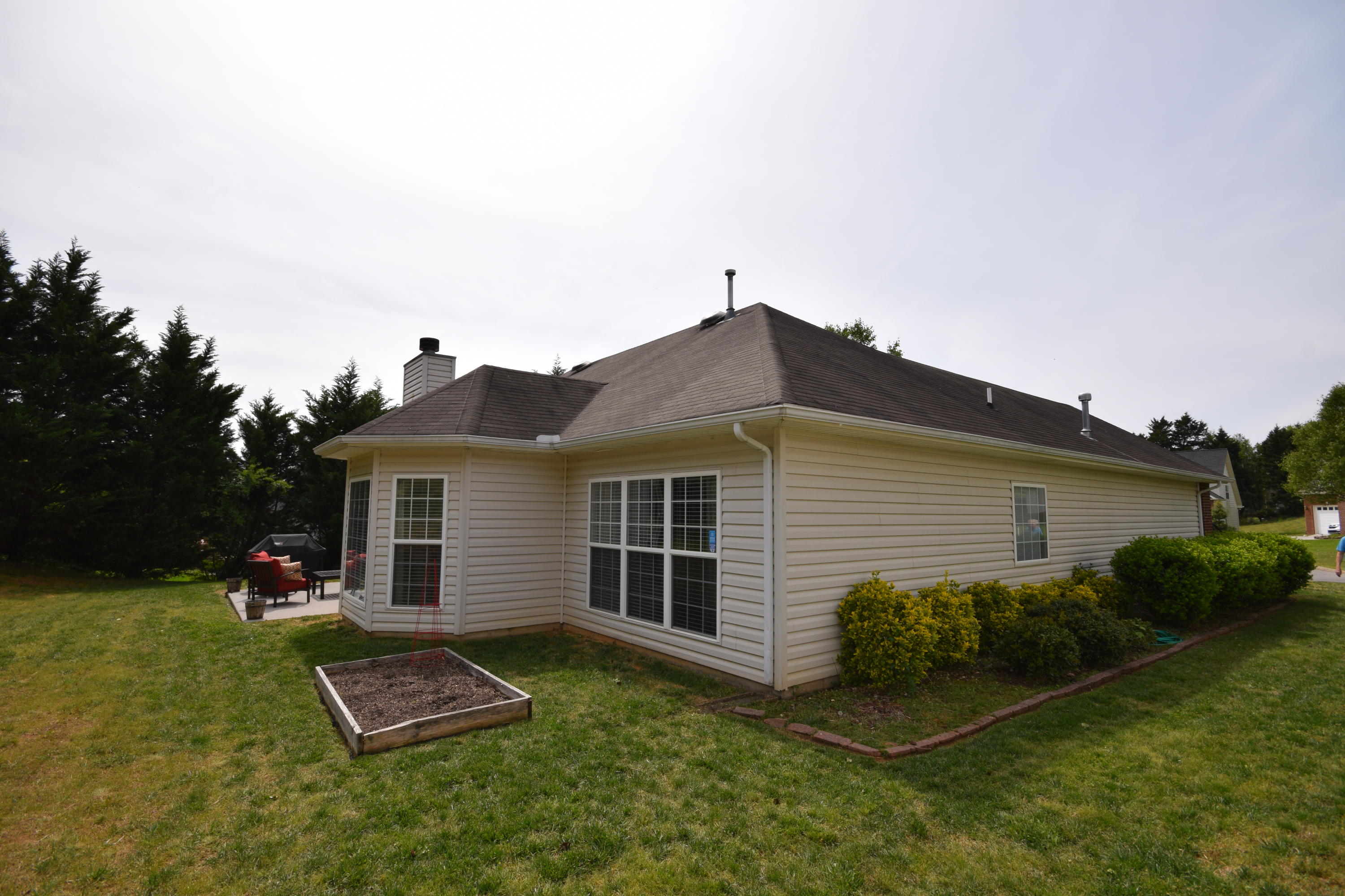 1354 Wineberry Road Powell, TN 37849 - Photo 2 of 18 DSC_2920