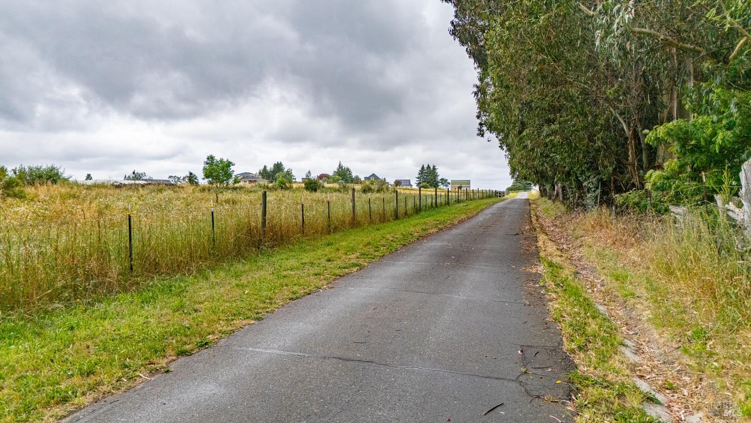 4758 Blank Road Sebastopol, CA 95472 - Photo 3 of 14