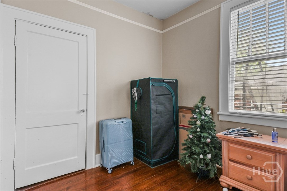 724 East 49th Street Savannah, GA 31405 - Photo 16 of 43 Unit A main bedroom