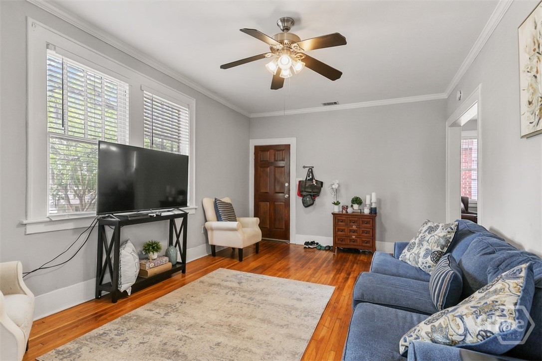 724 East 49th Street Savannah, GA 31405 - Photo 24 of 43 Unit B view back towards entry door