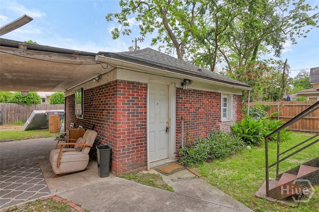 724 East 49th Street Savannah, GA 31405 - Photo 38 of 43 attached carport for studio apartment