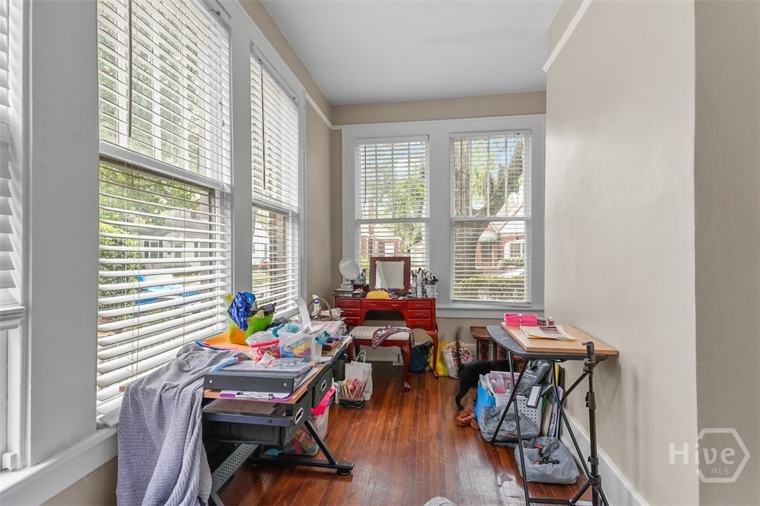 724 East 49th Street Savannah, GA 31405 - Photo 9 of 43 Unit A Great sunroom (new pics to follow soon)