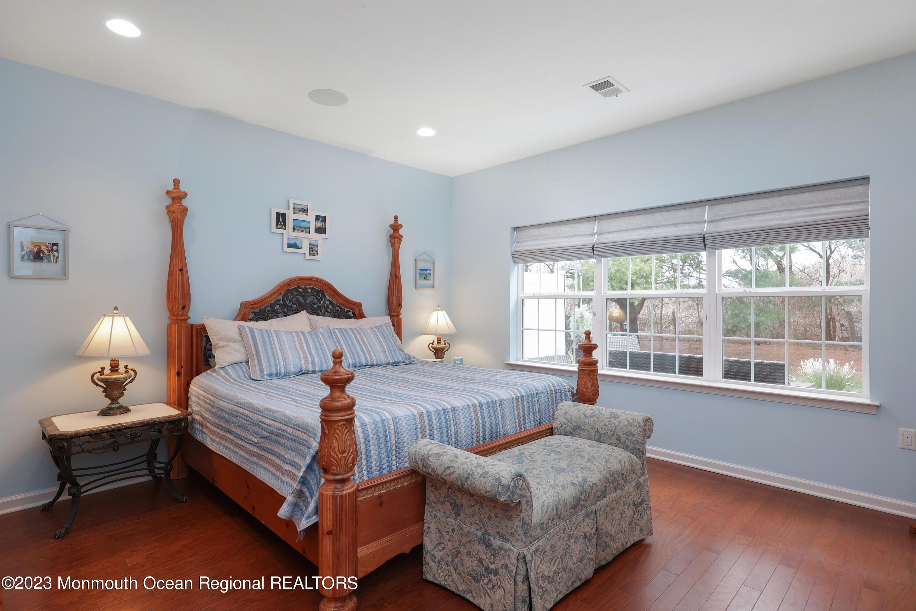 29 Abbey Road Tinton Falls, NJ 07753 - Photo 13 of 37 Owners Suite