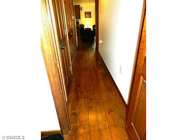 3607 Pacetown Road Sandy Hook, VA 23153 - Photo 15 of 22 Living Room