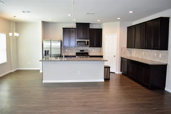 $250,000 | 3622 Vista Pointe Drive, Pasadena, TX 77504