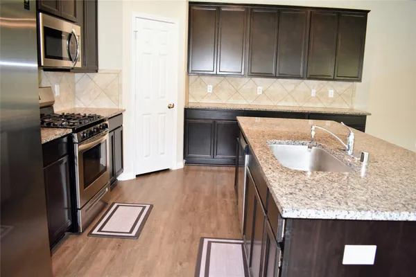 $250,000 | 3622 Vista Pointe Drive, Pasadena, TX 77504
