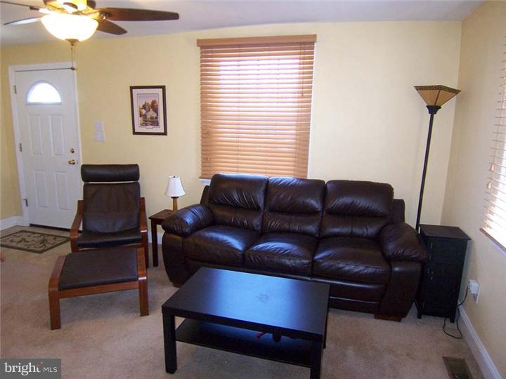 291 Valley View Road Malvern, PA 19355 - Photo 3 of 21 Living Room