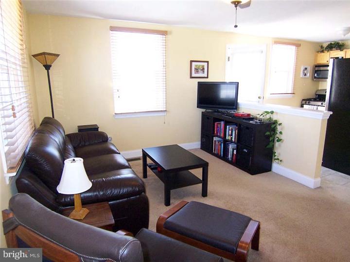 291 Valley View Road Malvern, PA 19355 - Photo 4 of 21 Living Room