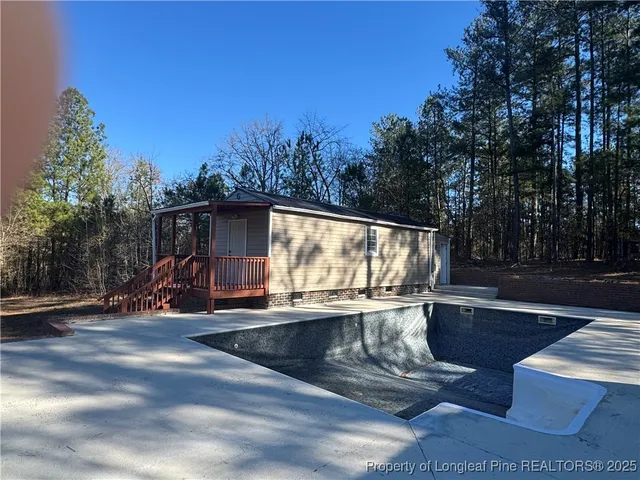 a view of a house with outdoor space