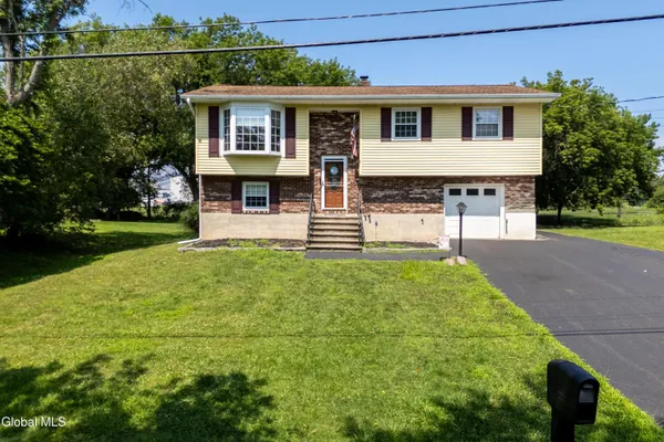 $325,000 | 5 Cottontail Lane, Catskill, NY 12414