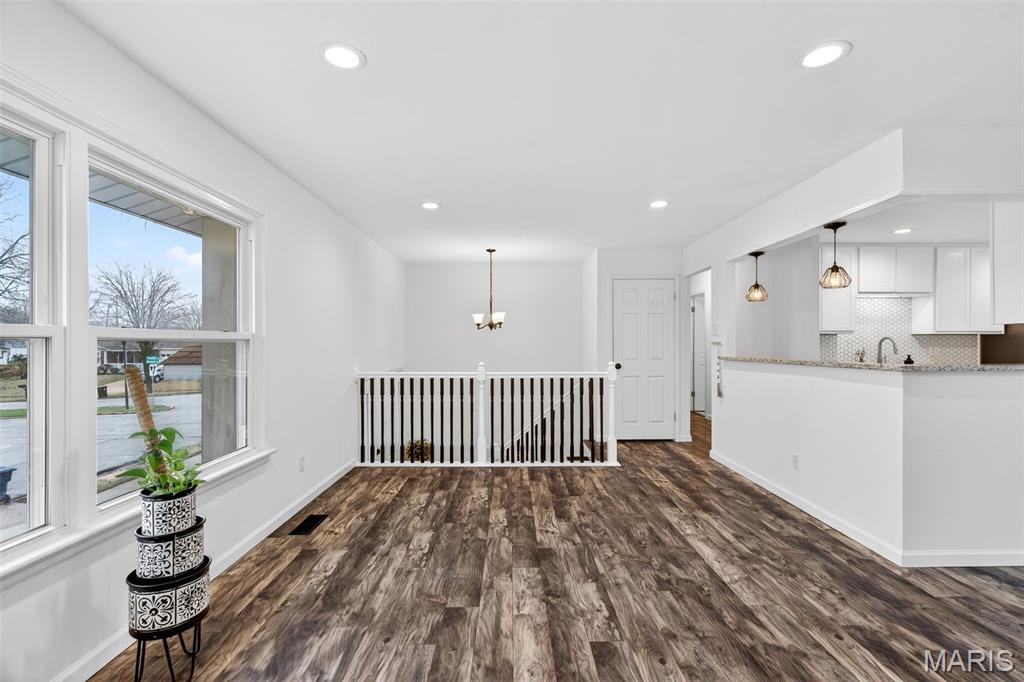 899 Oklahoma Avenue Ballwin, MO 63021 - Photo 16 of 51