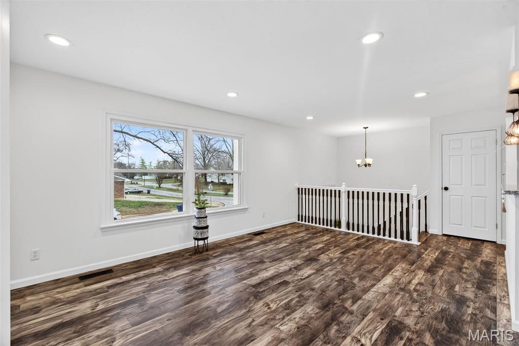 899 Oklahoma Avenue Ballwin, MO 63021 - Photo 17 of 51