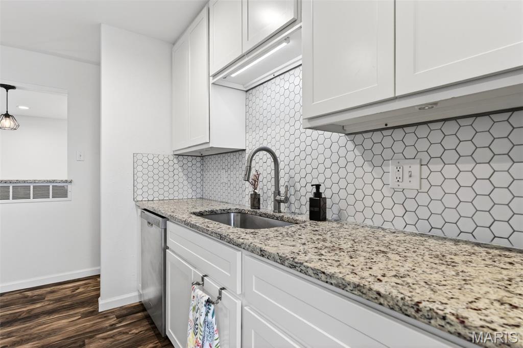 899 Oklahoma Avenue Ballwin, MO 63021 - Photo 23 of 51