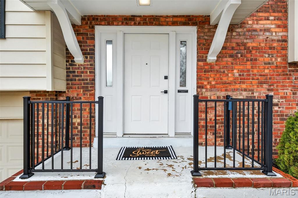 899 Oklahoma Avenue Ballwin, MO 63021 - Photo 4 of 51