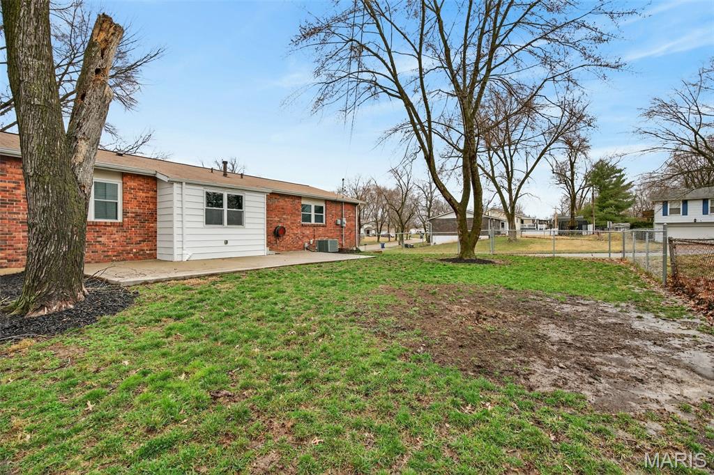 899 Oklahoma Avenue Ballwin, MO 63021 - Photo 10 of 51