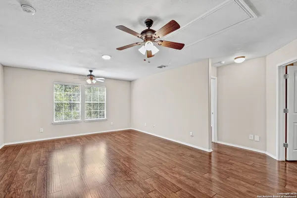 $2,400 | 9211 Rainbow Creek, San Antonio, TX 78245