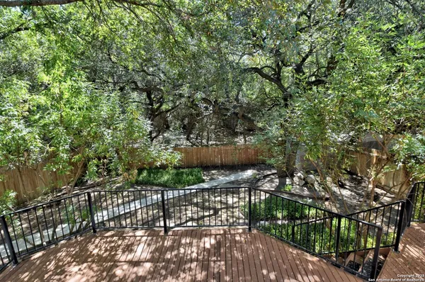 $2,400 | 9211 Rainbow Creek, San Antonio, TX 78245