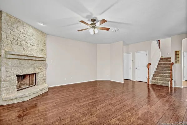 $2,400 | 9211 Rainbow Creek, San Antonio, TX 78245