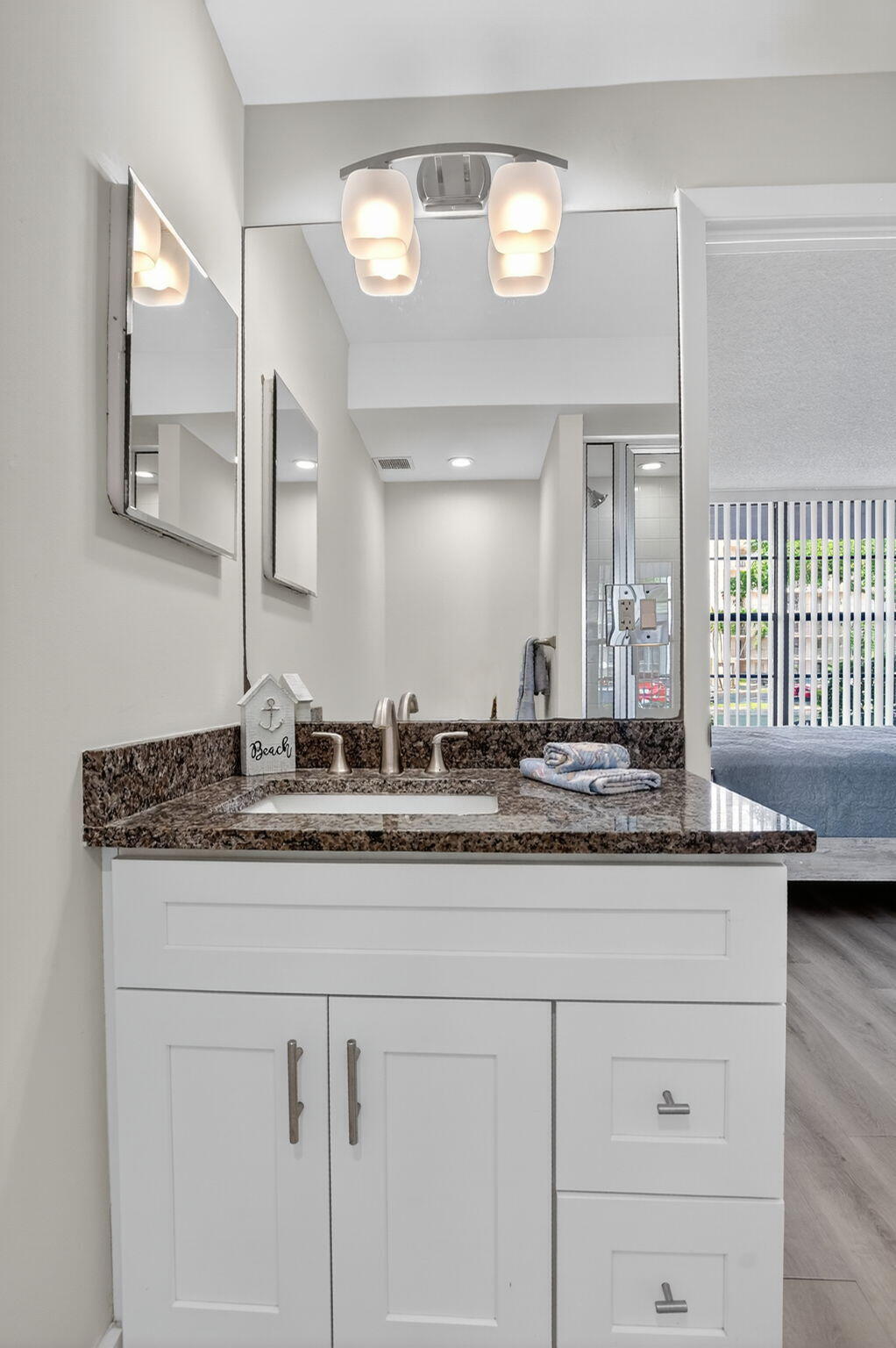 8 Royal Palm Way, Unit 107 Boca Raton, FL 33432 - Photo 41 of 75 Guest Bathroom