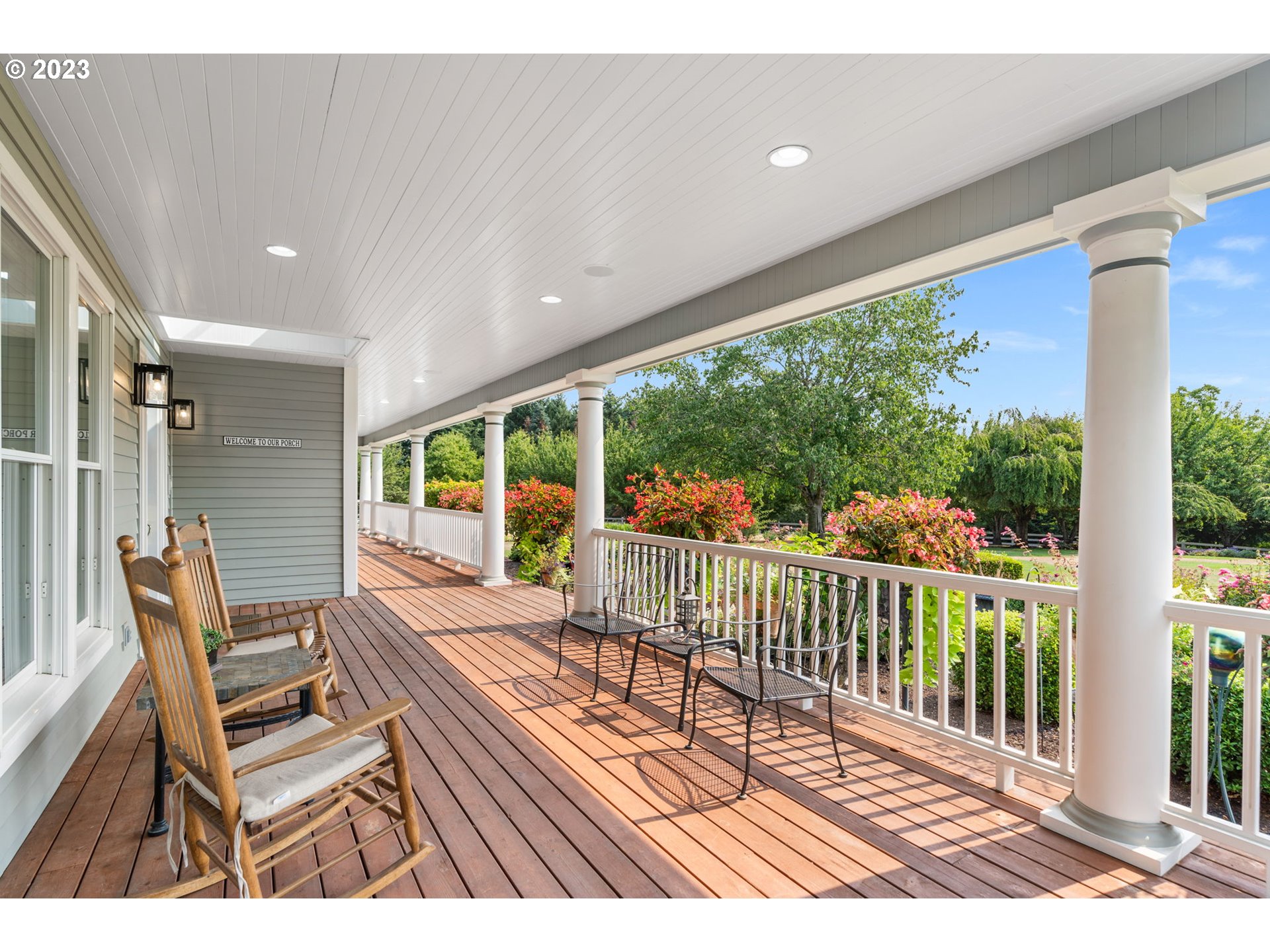 6299 Southwest Meridian Way Tualatin, OR 97062 - Photo 3 of 48 Porch