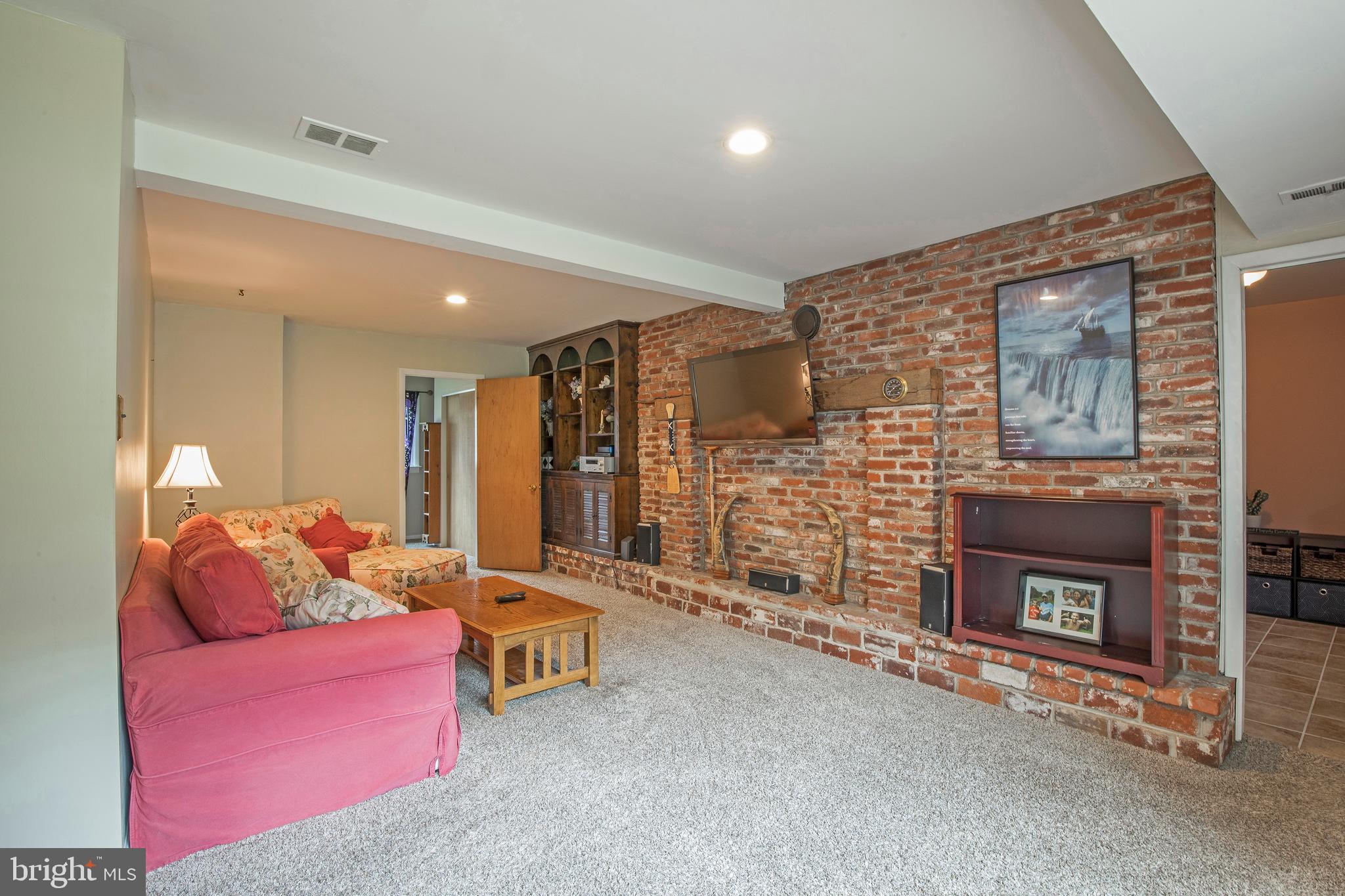 44 Cherokee Road Doylestown, PA 18901 - Photo 7 of 59 Gallery Image 7