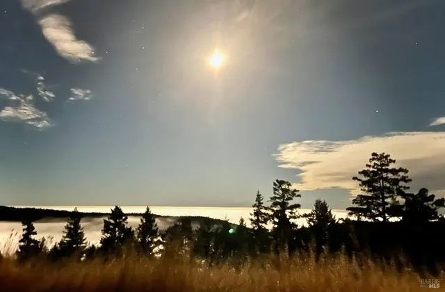 $10,000,000 | 31010 Stewarts Point-skaggs Springs Road, Annapolis, CA 95412