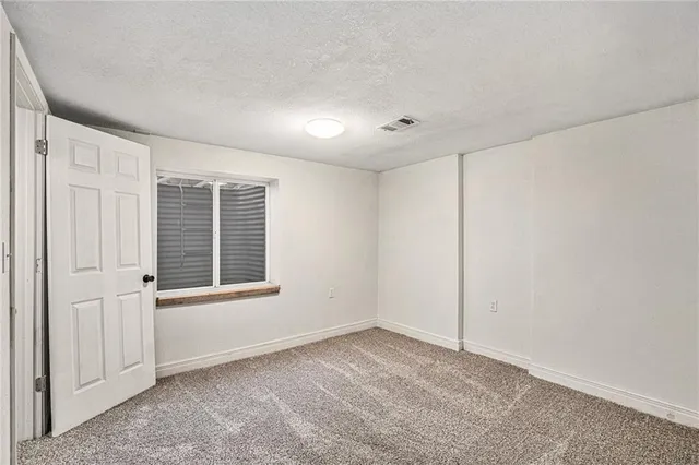 $347,900 | 200 Southeast Wingate Street, Lee's Summit, MO 64063