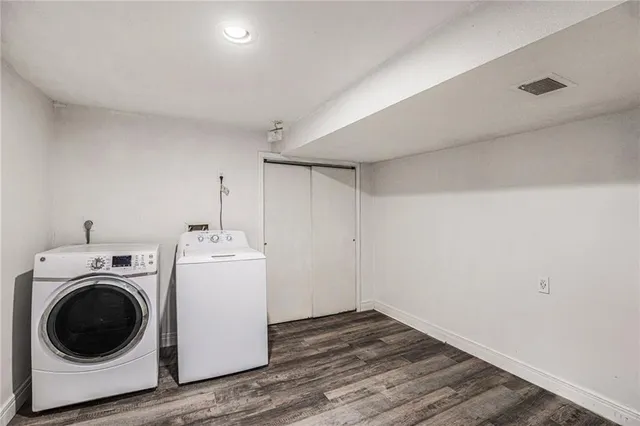 $347,900 | 200 Southeast Wingate Street, Lee's Summit, MO 64063