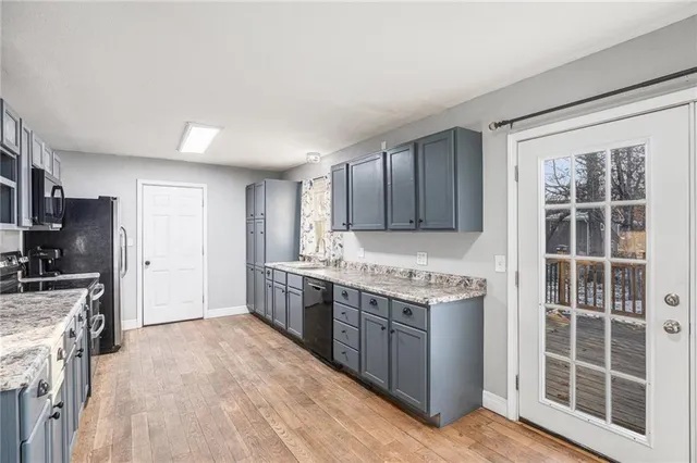 $347,900 | 200 Southeast Wingate Street, Lee's Summit, MO 64063