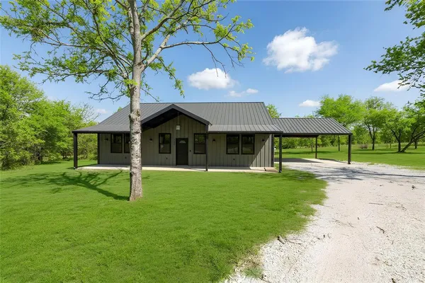 $335,000 | 115 Valley Ridge Drive, Bridgeport, TX 76426