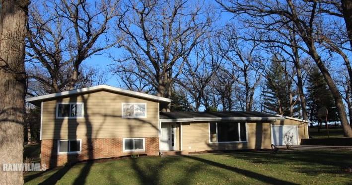 986 West Angle Road Freeport, IL 61032 - Photo 1 of 16 front view of house with a yard
